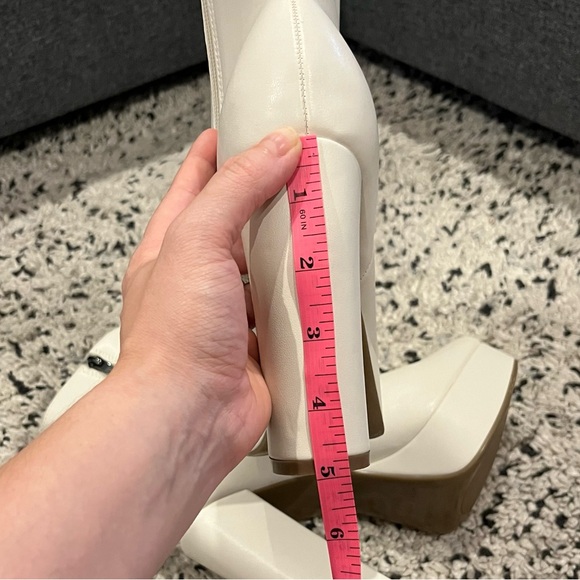 ❌SOLD❌ Marc Fisher Rublia White Platform Booties NWOT - Picture 7 of 10